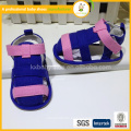 2015 zapatos de bebé suaves baratos baratos del verano de la lona mezclada al por mayor barata del color